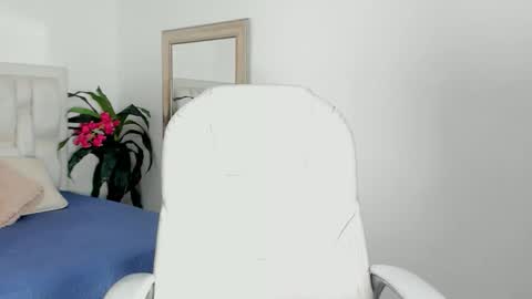 iris8_ online show from 11-10-25, 12:48