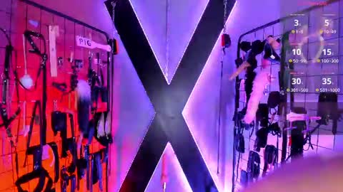 Snapshot of iris_cinthia_bdsm chatting on 06-13-26, 03:04 iris_cinthia_bdsm online show from 06-13-26, 03:04