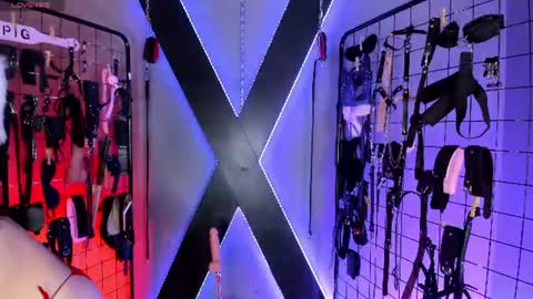 iris_cinthia_bdsm online show from 07-05-26, 03:02