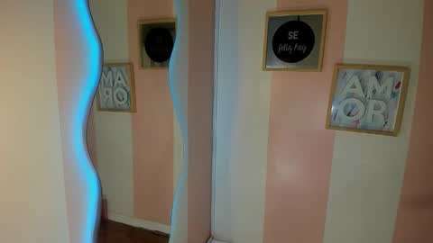 iris_laus online show from 04-15-26, 07:58