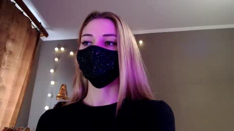 Lily online show from 12-22-25, 12:02