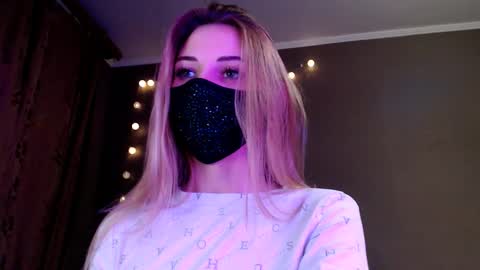 Lily online show from 01-18-26, 03:38