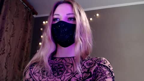 Lily online show from 03-26-26, 05:07