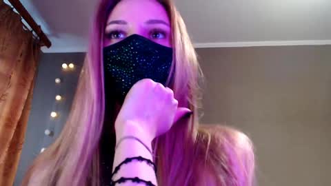 Lily online show from 05-06-26, 04:56