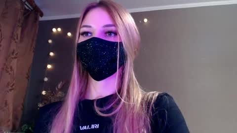 Lily online show from 05-13-26, 04:48