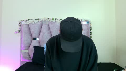 Iris online show from 02-22-26, 05:22