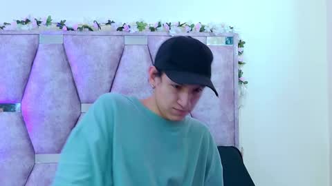 Iris online show from 03-26-26, 05:29