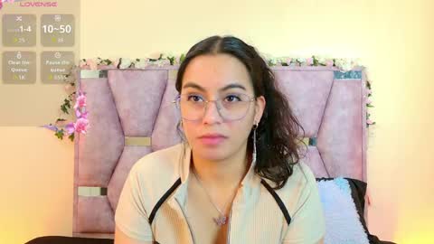 Snapshot of iris_mandarinne chatting on 06-06-26, 05:39 Iris online show from 06-06-26, 05:39