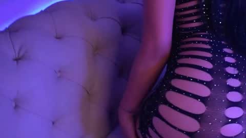 Iris online show from 02-22-25, 09:04