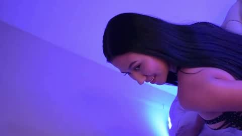 Iris online show from 02-23-25, 06:45