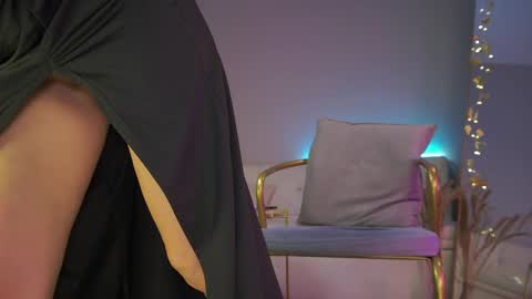 Iris online show from 10-25-25, 01:18