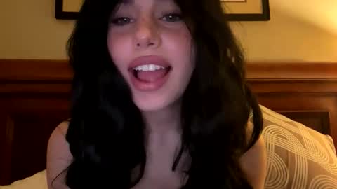 irisbabyyyyyyy online show from 04-19-26, 05:18