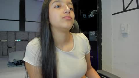 Iris Fyre  online show from 05-18-26, 12:33