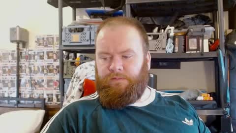 Snapshot of irishdaddy24 chatting on 04-02-26, 11:52 twitter theirishman205 online show from 04-02-26, 11:52