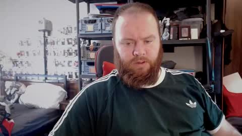 Snapshot of irishdaddy24 chatting on 04-05-26, 10:45 twitter theirishman205 online show from 04-05-26, 10:45