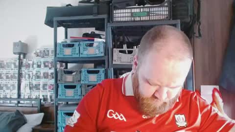 Snapshot of irishdaddy24 chatting on 05-04-26, 10:44 twitter theirishman205 online show from 05-04-26, 10:44