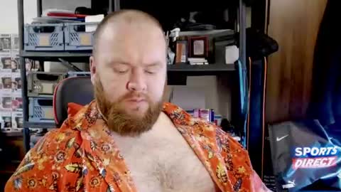 Snapshot of irishdaddy24 chatting on 06-18-26, 11:58 twitter theirishman205 online show from 06-18-26, 11:58