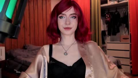 Miss Iris Fansly Miss Iris new inst.  online show from 03-06-25, 10:52