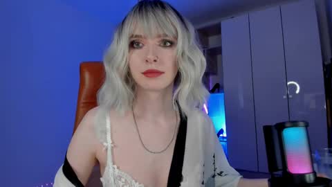 Snapshot of irisice chatting on 06-09-26, 05:46 Miss Iris Fansly Miss Iris new inst. online show from 06-09-26, 05:46