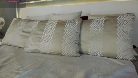    online show from 03-20-26, 03:44