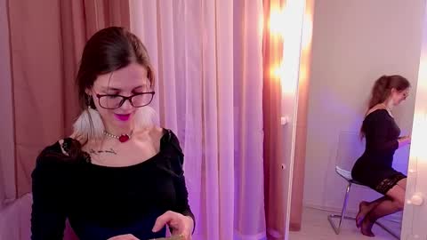 Im your queen Iriss online show from 01-28-25, 12:36