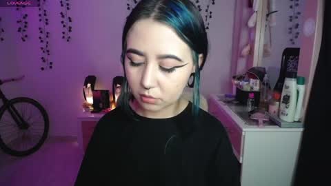 Snapshot of iriss_sky chatting on 04-19-26, 04:45 Iris online show from 04-19-26, 04:45