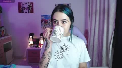 Snapshot of iriss_sky chatting on 05-20-26, 05:35 Iris online show from 05-20-26, 05:35