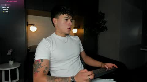 Iron Tous online show from 04-24-26, 10:12