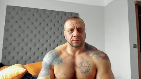 Snapshot of ironhulk22 chatting on 03-18-26, 07:44 ironhulk22 online show from 03-18-26, 07:44