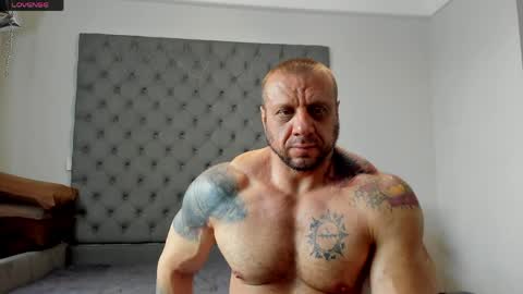 Snapshot of ironhulk22 chatting on 05-16-26, 10:47 ironhulk22 online show from 05-16-26, 10:47