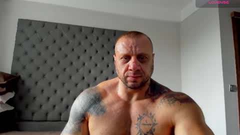 Snapshot of ironhulk22 chatting on 07-26-26, 11:06 ironhulk22 online show from 07-26-26, 11:06