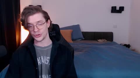 Sam online show from 03-04-26, 07:53