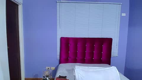 Snapshot of irresistiblemilf chatting on 12-04-24, 12:14 Sandy online show from 12-04-24, 12:14