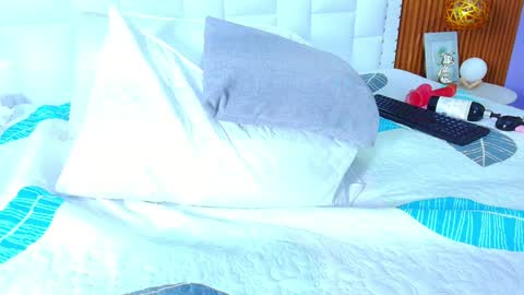 Snapshot of irresistiblemilf chatting on 01-30-25, 03:19 Sandy online show from 01-30-25, 03:19