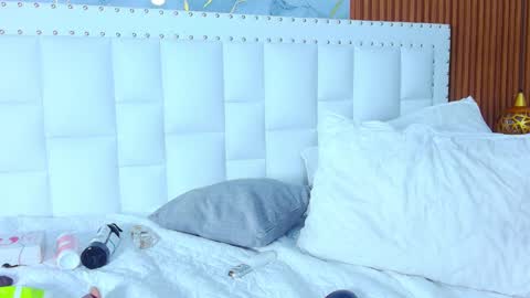 Snapshot of irresistiblemilf chatting on 02-12-25, 03:16 Sandy online show from 02-12-25, 03:16