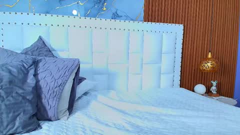 Snapshot of irresistiblemilf chatting on 02-19-25, 03:16 Sandy online show from 02-19-25, 03:16