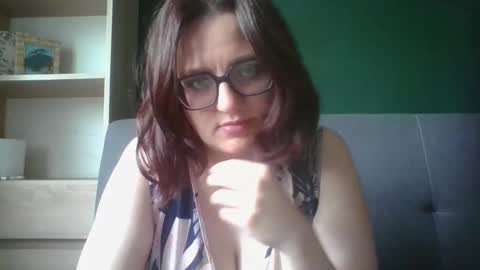 Snapshot of irresistibleparis chatting on 05-04-26, 05:36 Paris online show from 05-04-26, 05:36