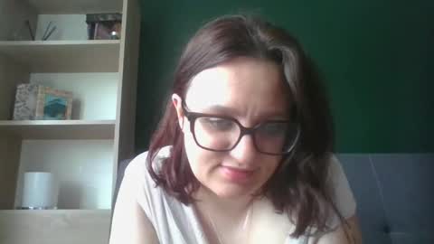 Snapshot of irresistibleparis chatting on 05-14-26, 05:47 Paris online show from 05-14-26, 05:47