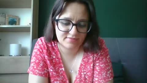 Snapshot of irresistibleparis chatting on 06-19-26, 05:34 Paris online show from 06-19-26, 05:34