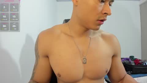 Snapshot of irvinepassion chatting on 05-13-26, 09:17 WILL ANDREW online show from 05-13-26, 09:17