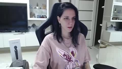 Irwi Tomboy online show from 12-03-24, 03:44