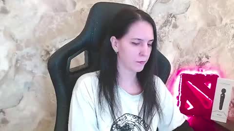 Snapshot of irwi_tomboy chatting on 05-08-26, 02:22 Irwi Tomboy online show from 05-08-26, 02:22