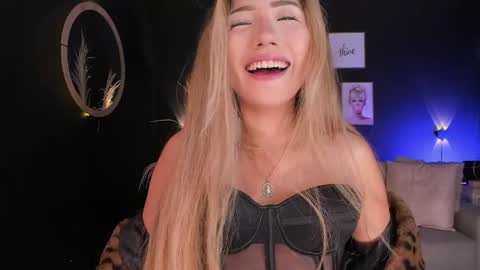 Isa Cortes  online show from 04-10-26, 03:39