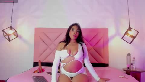 ISABELLA online show from 06-03-26, 10:37