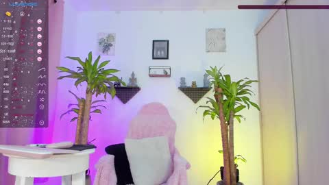 isabella online show from 03-10-25, 10:55