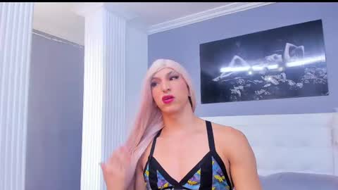 Isa Lancaster online show from 02-17-25, 07:21