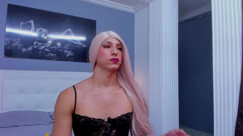 Isa Lancaster online show from 02-24-25, 07:30