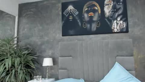 Isa Lancaster online show from 11-23-25, 08:08