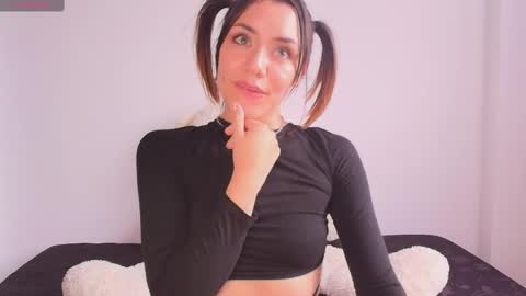 Isabella Laurentt  online show from 02-13-25, 09:06