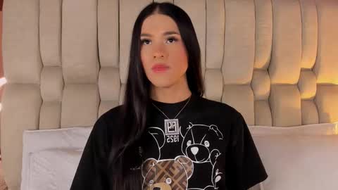 Isa  online show from 02-18-26, 02:29